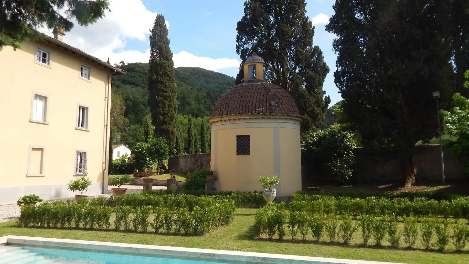 Villa Tambellini De Fondra Lucca 0*,